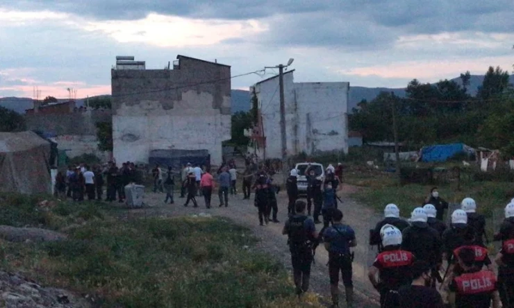 “POLİSİMİZİ HEDEF GÖSTERENLER MUTLU MUSUNUZ?”