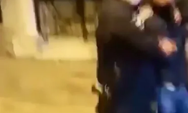 AKP Genel Merkezi önünde hareketli saatler Tutuklamalar Var