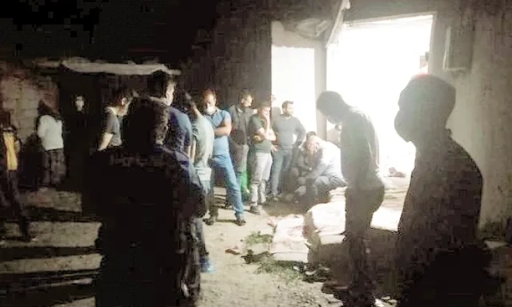 Zehra tüfekle oynarken yanlışlıkla tetiğe bastı ve kendini başından vurdu