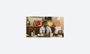 AK Parti Iğdır İl Başkanı Ali Kemal Ayaz, il binasında basın mensuplarıyla bir araya geldi.