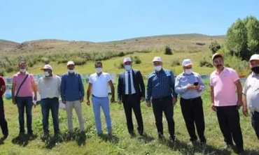 Tuzluca ilçemize bağlı Hamurkesen Köyünde "2020 Yılı Bal Hasadı Programı"na