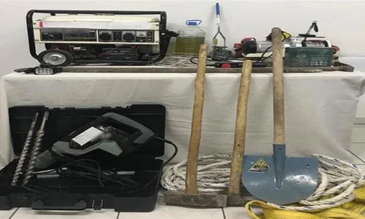 Iğdır'da kazı yaparken yakalandılar