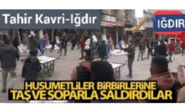 Husumetliler Birbirlerine taş ve soparla saldırdılar