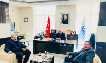 Ak Parti İl Teşkilatından ticaret ve sanayi odası başkanı Kamil Arslan'ı ziyaret etti