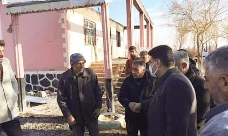 Evi Yanan Vatandaşa Başkan Ali Kemal Ayaz el attı