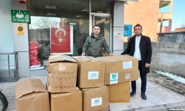 Iğdır'da İhtiyaç Sahibi Öğrencilere Giysi Yardımı