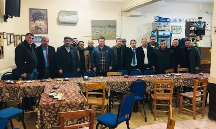 Kahveci İzzet Eyüpoğlu, Ak Parti’ye moral verdi