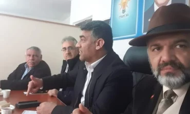 AK Parti il teşkilatı Tuzluca ilçe muhtarlar’ıyla bir araya geldi