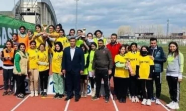 (Iğdır) Yıldız kız ve erkek puanlı atletizm müsabakaları tamamlandı