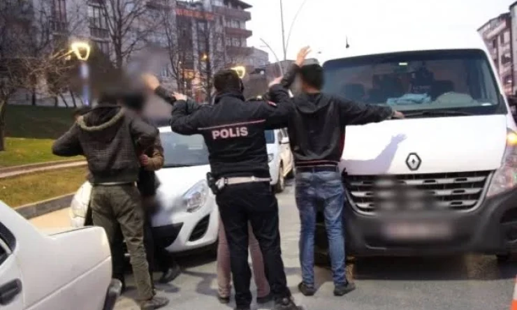 Polis yetkilerine kısıtlama