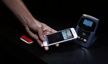 AB, Apple'ı Apple Pay üzerinden rekabet yasasını çiğnemekle suçluyor
