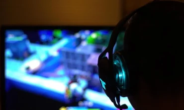 Kablolu ve Kablosuz Oyun Kulaklıkları: Hangisi Daha İyi?