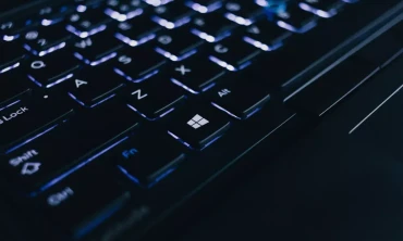 Microsoft'un en son Yama Salı güncellemesi, Windows 11'deki kilitlenen uygulamaları düzeltir
