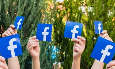 Facebook, bazı kullanıcıların bir hesaba bağlı beş adede kadar profile sahip olmasına izin veriyor