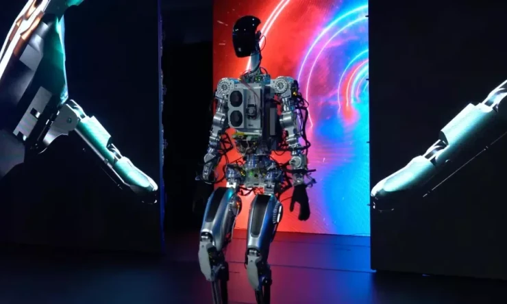 Tesla'nın AI Günü, gerçek bir Optimus prototipi ve daha fazla FSD güncellemesi sunuyor
