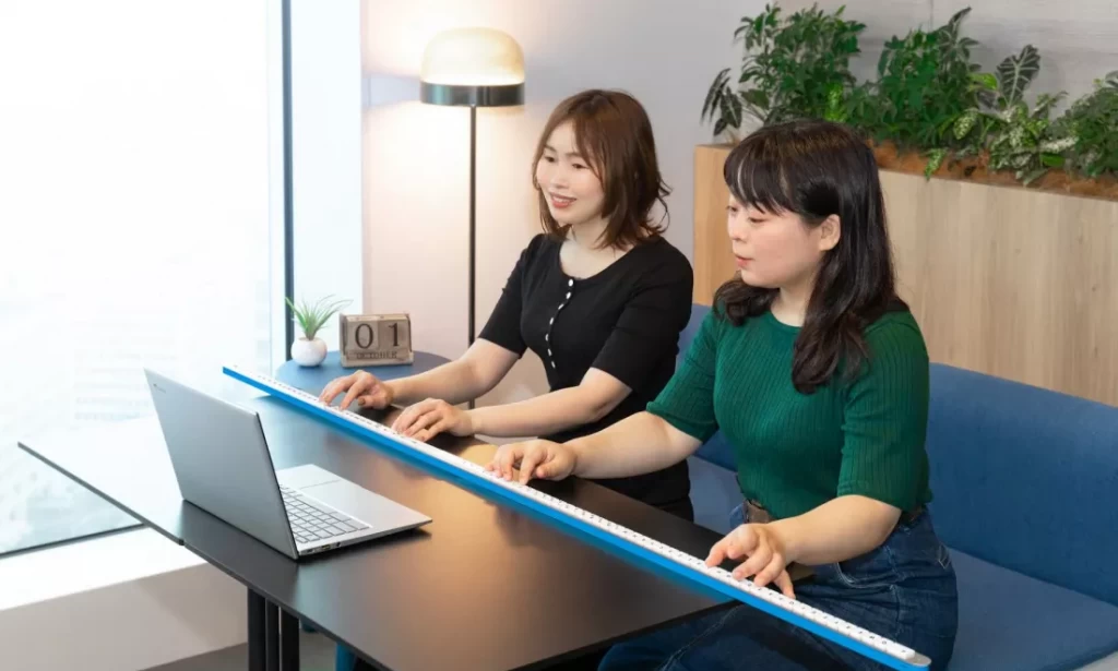 Google Japonya, çok işlevli, beş fit uzunluğunda Gboard klavyesini gösteriyor