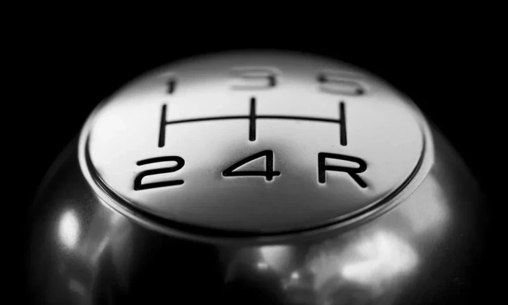 Lexus, elektrikli araç sürüşü daha ilgi çekici hale getirmek için bir "manuel şanzıman" geliştiriyor