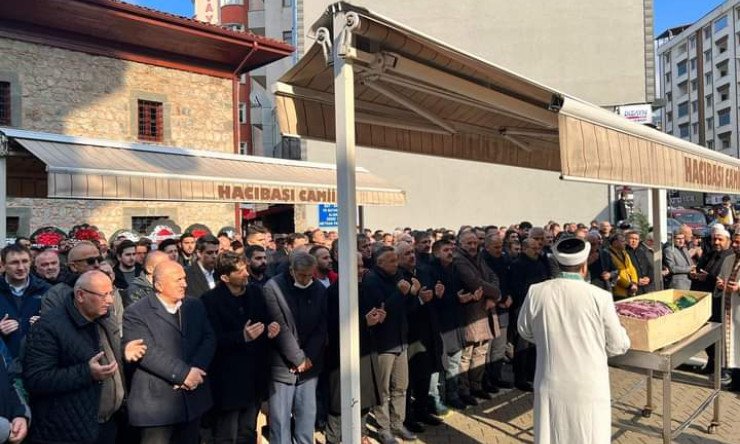 Ahmet Tutulmaz, Valinin Annesinin Defin Törenine Katıldı