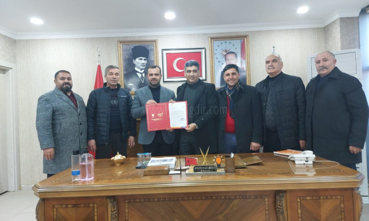 Başkan Serdar Öztürk Mazbatasını Aldı