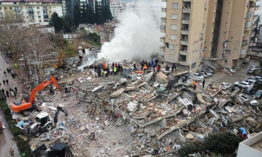 Kahramanmaraş Depremi Sonrası Enkaz Altından Umut Veren Hayatlar Çıkıyor