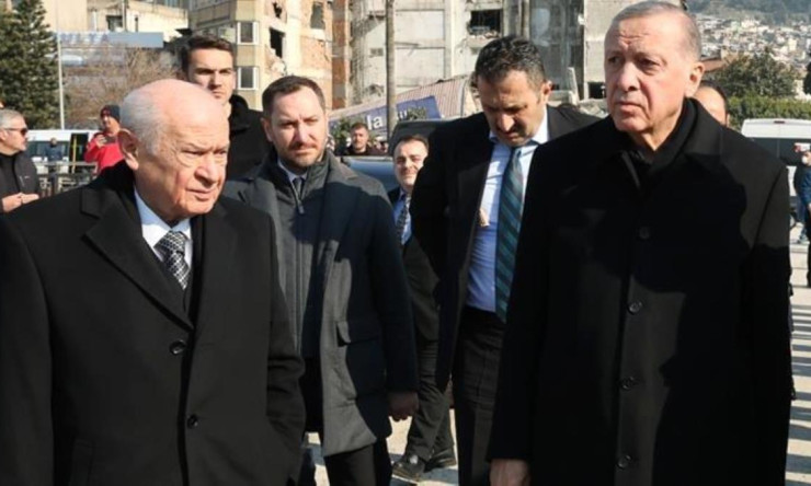Cumhurbaşkanı Erdoğan ve MHP Lideri Bahçeli Deprem Bölgesinde İncelemelerde Bulundu