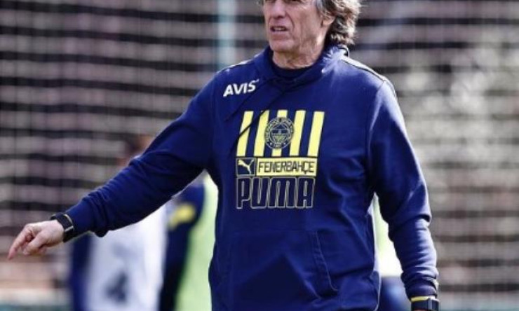 Fenerbahçe Teknik Direktörü Jorge Jesus'un 'Şampiyonluk İçin Geri Dönüşe Hazırlanıyoruz' Paylaşımı Sosyal Medyada Olay Oldu