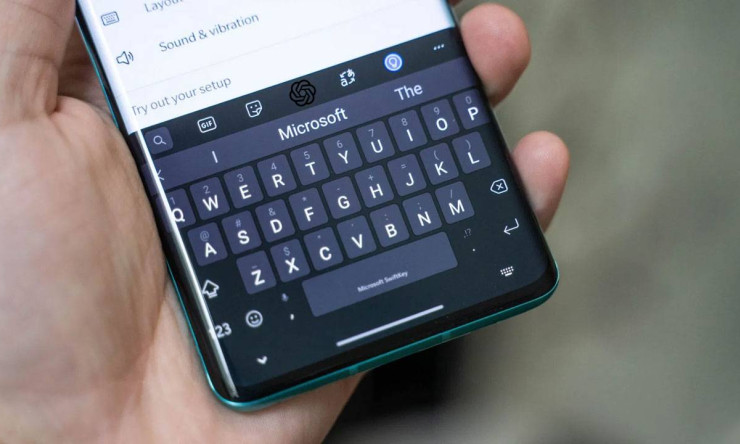 Microsoft, ChatGPT destekli sohbet botunu SwiftKey klavye uygulamasına entegre ediyor.