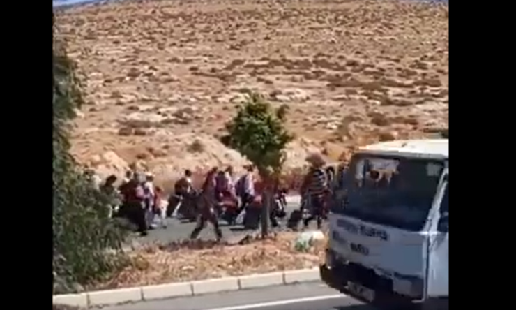 Suriyeliler Akın Akın Bayramlaşmaya Gitti: Hataylı Tır Şoförleri İsyan Etti