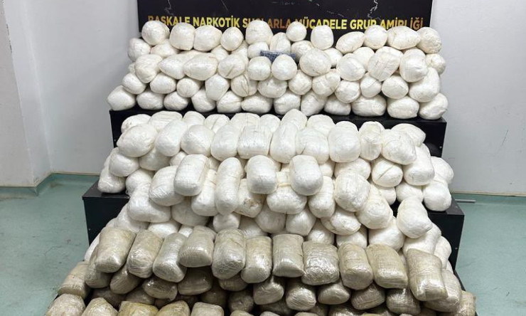 Başkale İlçesi Kırsalında Büyük Ölçekli Uyuşturucu Operasyonu Gerçekleştirildi