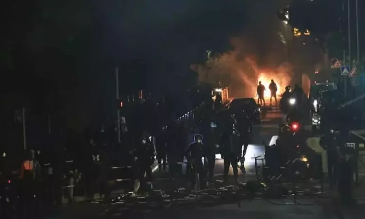 Fransa'da Polis Şiddeti Protestoları Ülkeyi Sarsıyor, Göstericiler Olayları Körüklüyor