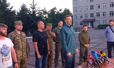 Azov Komutanları Ukrayna'ya Varışında Karşılama ve Rusya'nın Tepkisi