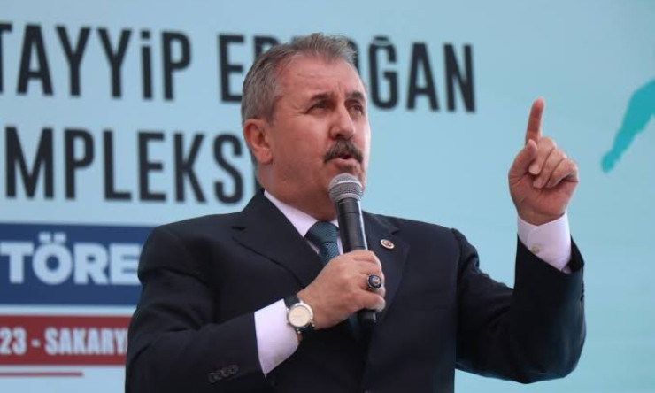 BBP Genel Başkanı Mustafa Destici, Kız Çocukları için Ayrı Okul ve Kadın Hastaneleri Tartışmasında Görüşlerini Paylaştı