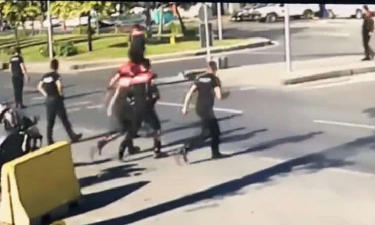 İstanbul'da Polis Memuru Motor Sürerek Şehit Edilen Şahıs Tarafından Hedef Alındı: Alp Efe Bekit Hayatını Kaybetti