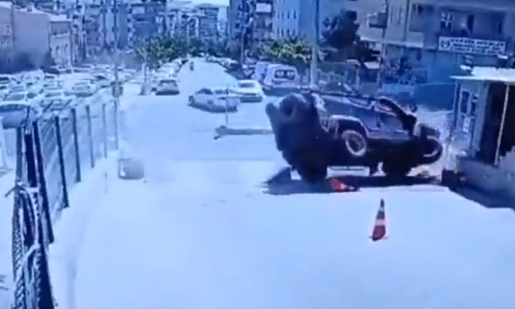 Şanlıurfa'da zırhlı polis aracı devrildi: 1 şehit 1 yaralı