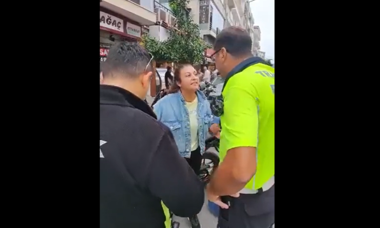 Kask Takmayan Motorcu, Polise Ters Tepki Gösterdi ve Tartışma Çıktı