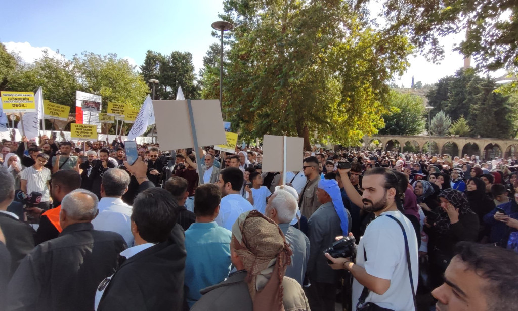 Şanlıurfa Halkı, Filistin'deki İsrail Saldırısını Protesto Etti
