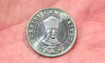 Cumhuriyet’in 100. yılına özel 5 liralık madeni para tartışma yarattı