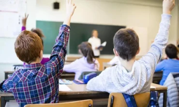 Pençe-Kilit Harekatı'nda şehit olan askerler için tüm okullarda saygı duruşu