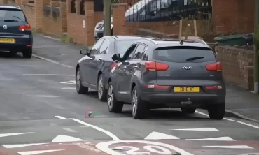 Yeni Teknoloji, Araçlardan Atılan Çöpleri Tespit Ediyor ve Otomatik Ceza Kesiyor