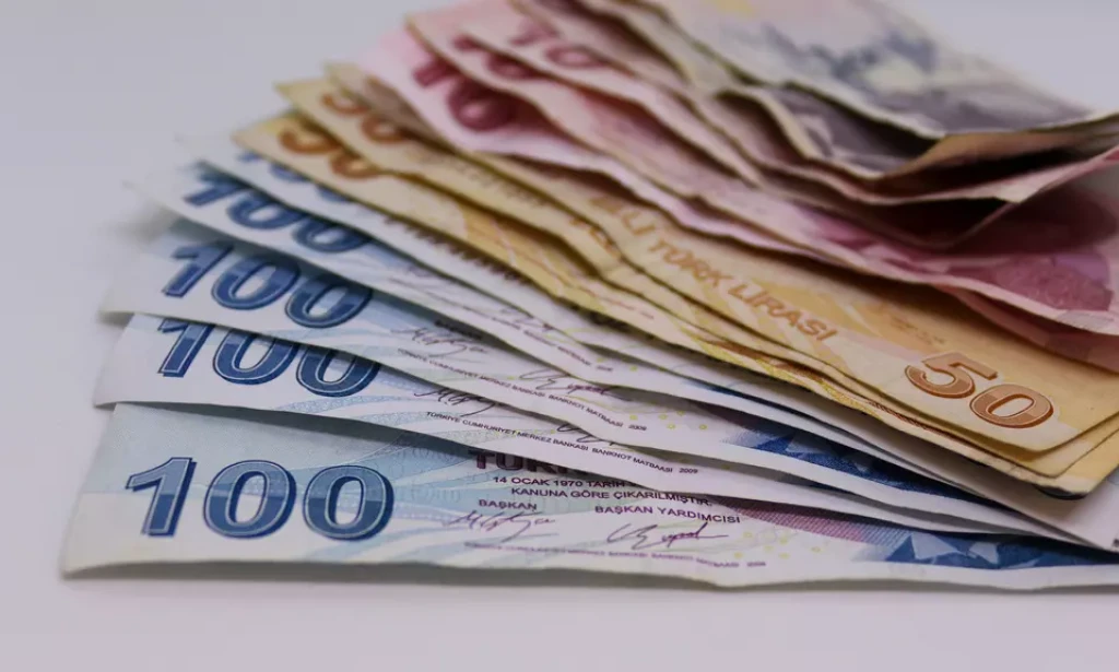 Asgari Ücrete Ara Zam Tartışmalarına Son Nokta: AK Parti'den Net Açıklama