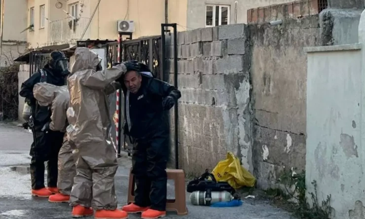 Mersin'de Acı Facia: Fare Zehri İki Çocuğun Canını Aldı, Aile Hastanede Yaşam Mücadelesi Veriyor