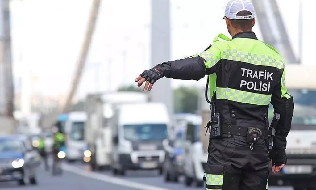 Eski Milletvekillerine Trafik Cezası Muafiyeti İddiası Tartışma Yarattı