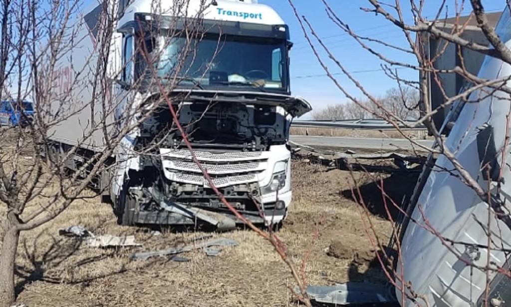 Iğdır'da Korkutan Tır Kazası: İki Tır Çarpıştı!