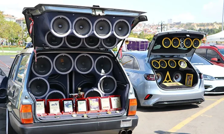 2026 Araç Ses Sistemi Cezası Ne Kadar? Yüksek Sesle Müzik ve Modifiye Araç Cezaları