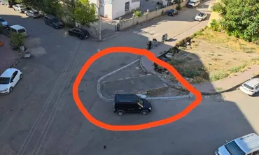 IĞDIR'DA TEPKİ ÇEKEN TRAFO KARARI: PARK ALANI DARALIYOR, OKUL ÖNÜNDE KAZA RİSKİ İDDİASI VE IĞDIR VALİSİ NEREDE?